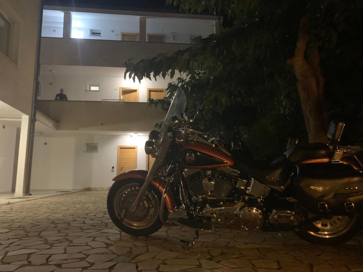 Meta Hotel Santa Teresa Gallura Bagian luar foto