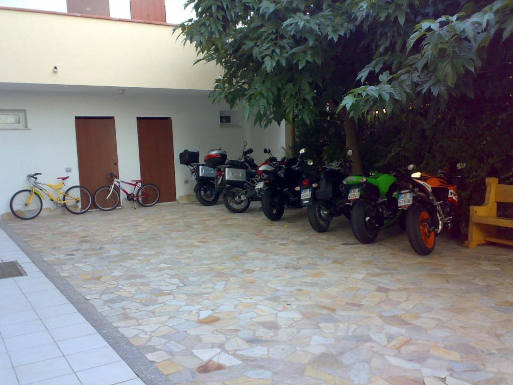 Meta Hotel Santa Teresa Gallura Bagian luar foto
